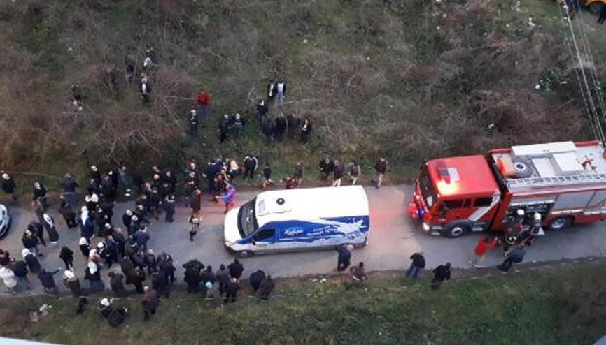 Minibüsün altında kalan görme engelli, hayatını kaybetti