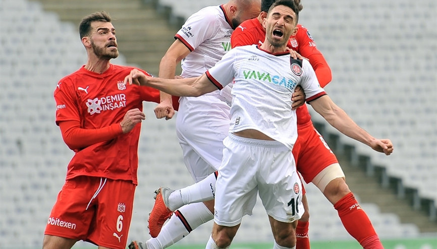 VavaCars Fatih Karagümrük - Demir Grup Sivasspor maçından fotoğraflar