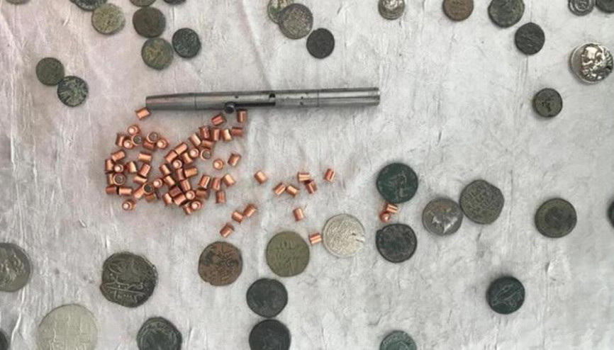 Şaşırtan görüntü Buzdolabından suikast silahı ve tarihi eser çıktı