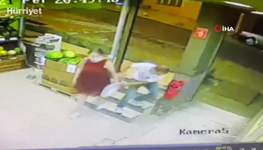 İstanbul’da genç kıza kapkaç şoku kamerada İstanbul’da genç kıza kapkaç şoku kamerada