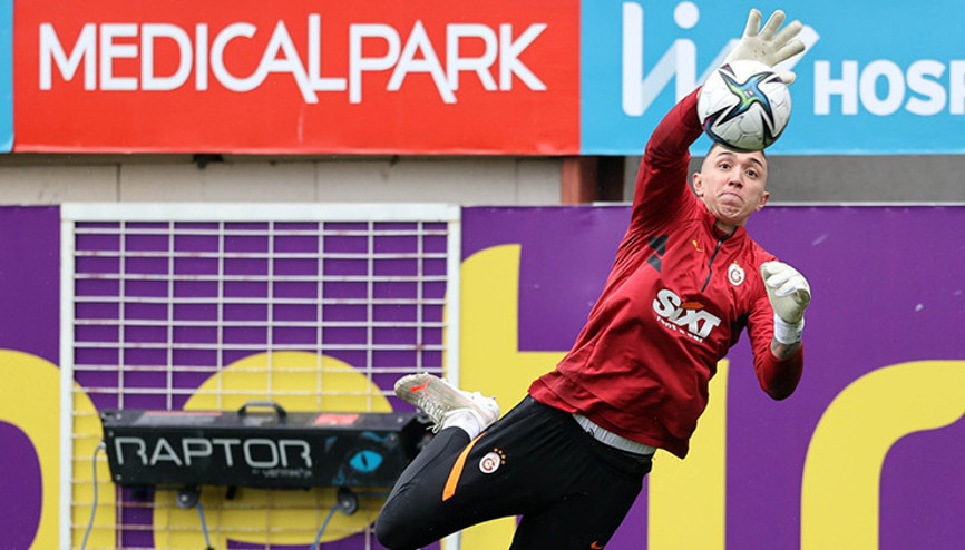 Son Dakika: Galatasarayın İttifak Holding Konyaspor kadrosu açıklandı Fernando Muslera, Arda Turan ve Feghouli...