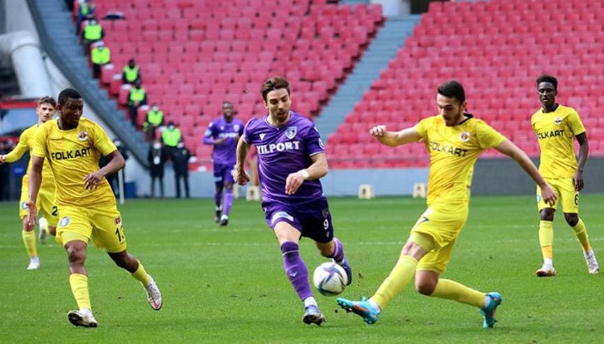 Menemenspor, Samsunspor 4 golle bozguna uğrattı