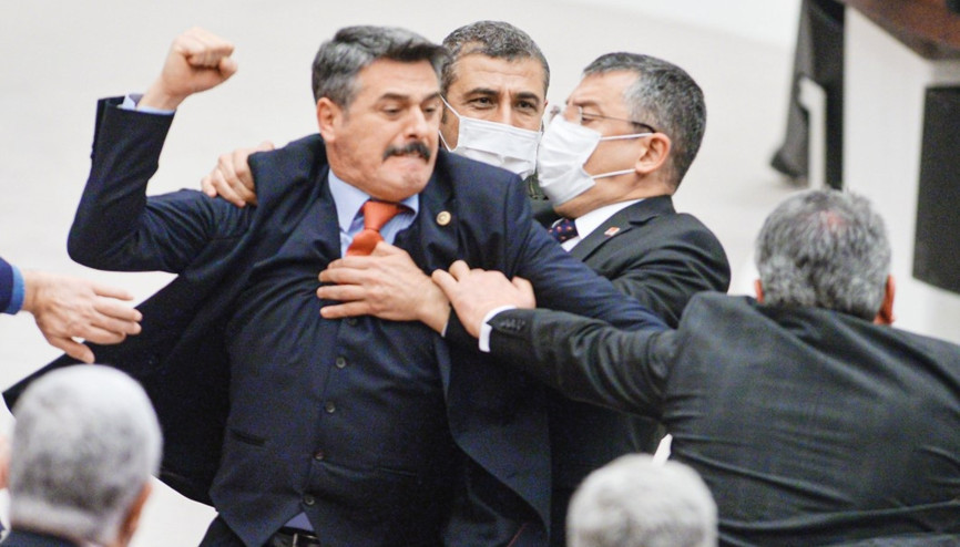 TBMM’de ‘Nükleer yumruklaşma’