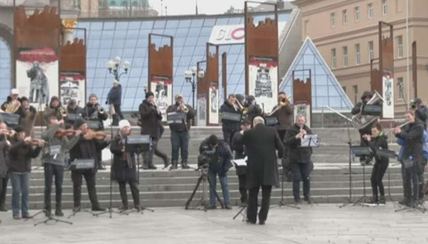 Kiev Klasik Orkestrasından Bağımsızlık Meydanında konser