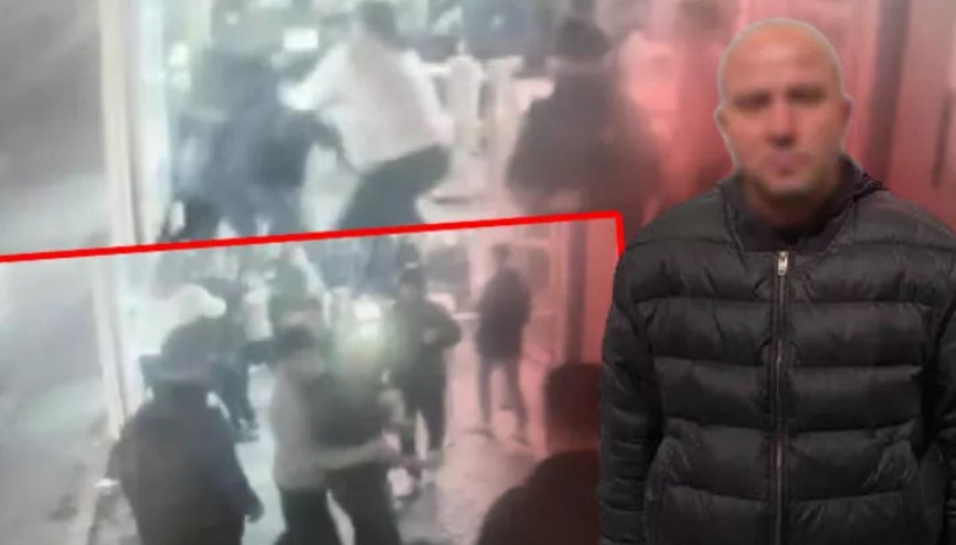 Eyüpsultanda metrobüs durağında güvenlik görevlisine bıçaklı saldırı