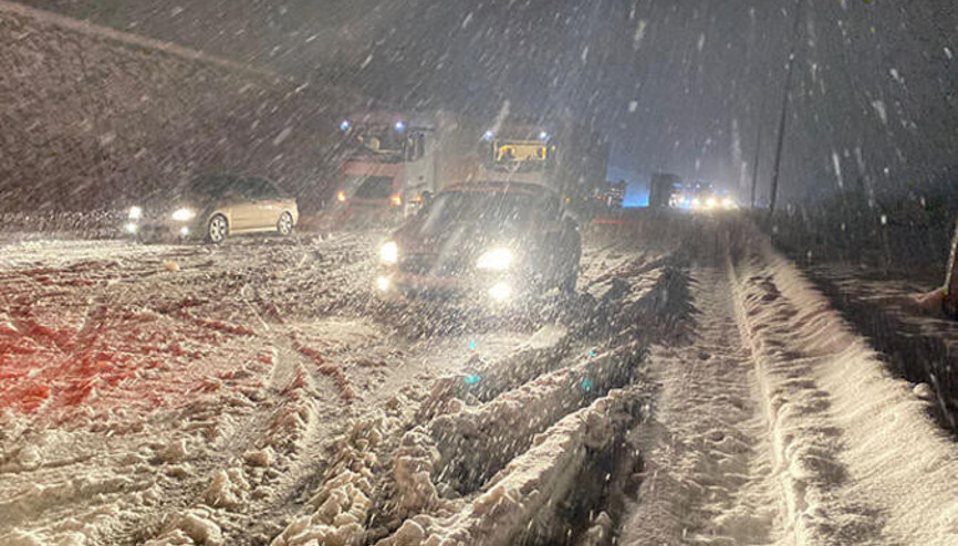 Kapalı yollar hangileri, İstanbul’da yollar açık mı İşte İstanbul trafik ve yol durumu Kapalı yollar hangileri, İstanbul’da yollar açık mı İşte İstanbul trafik ve yol durumu