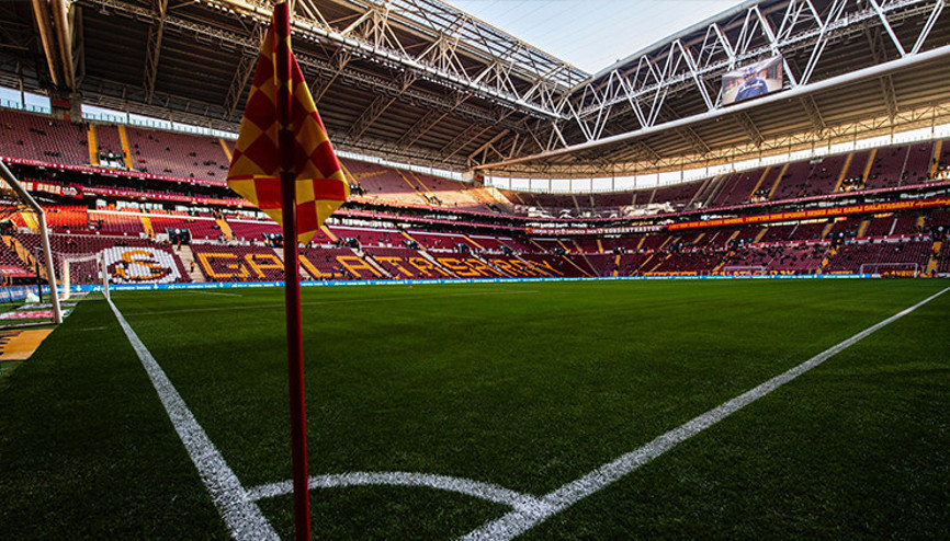 Son Dakika: Galatasaray - Beşiktaş derbisi öncesi NEF Stadında kar alarmı Son Dakika: Galatasaray - Beşiktaş derbisi öncesi NEF Stadında kar alarmı