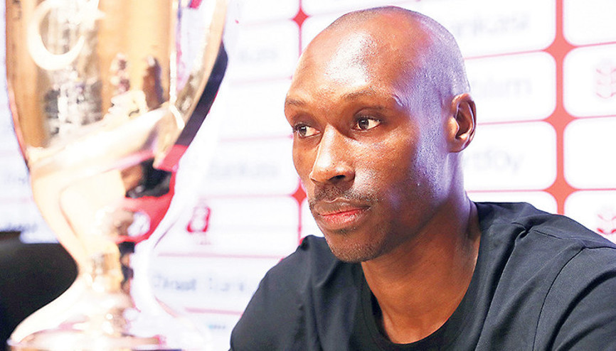 Son Dakika: Beşiktaş yönetimi Atiba Hutchinson kararını verdi