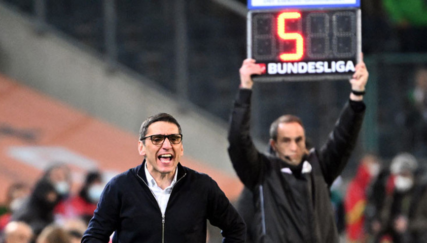 Alman ekibi Hertha Berlin, Tayfun Korkut ile yollarını ayırdığını açıkladı