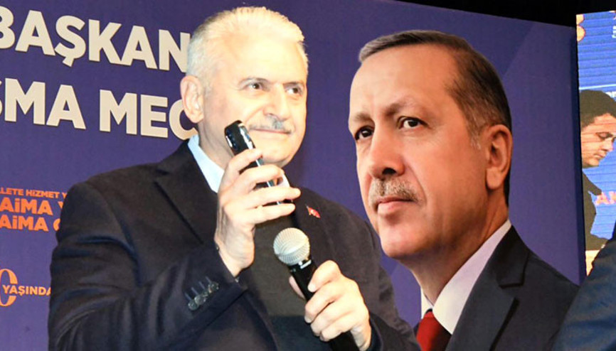Binali Yıldırım, Tekirdağda İl Danışma Toplantısında Cumhurbaşkanı Erdoğan ile telefon bağlantısı yaptı Binali Yıldırım, Tekirdağda İl Danışma Toplantısında Cumhurbaşkanı Erdoğan ile telefon bağlantısı yaptı