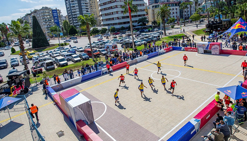 Sokak futbolu geri döndü