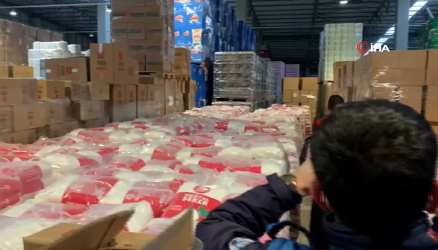 Raflarda olmayan toz şekerler depolardan çıktı