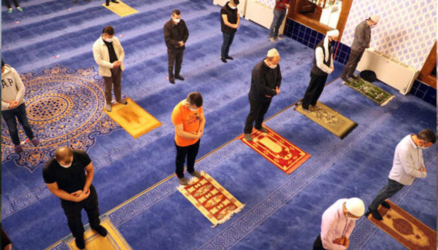 Tesbih namazı kılınışı: Diyanet bilgisi ile tesbih namazı nasıl kılınır, kaç rekat, hangi dualar okunur İşte Tesbih namazı kılınışı hakkında bilgiler