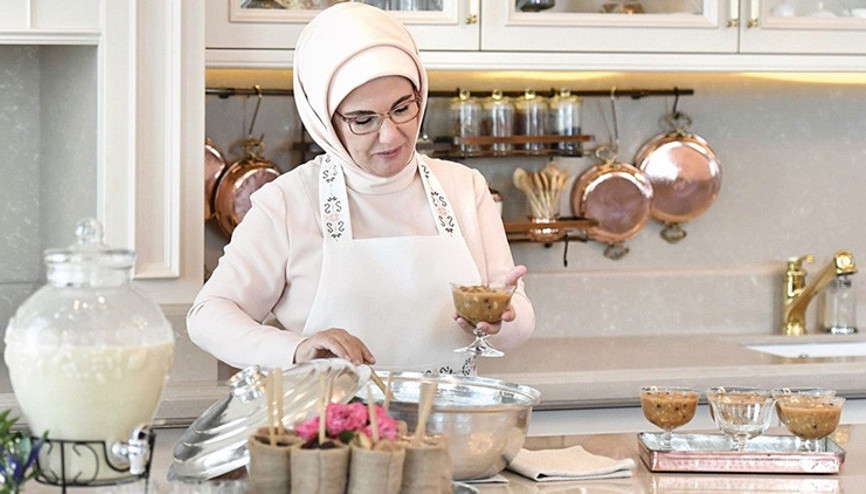 Leblebi helvası ekrana çıktı... Yunanistan’la tatlı gündeme devam Leblebi helvası ekrana çıktı... Yunanistan’la tatlı gündeme devam