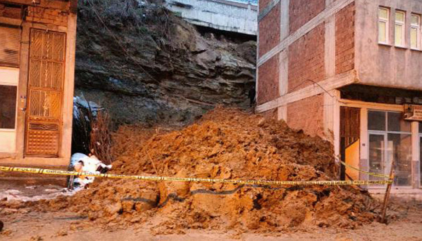 Ordu’da heyelan: 3 bina tahliye edildi