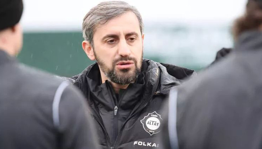 Altayda teknik direktör Serkan Özbaltadan istifa kararı