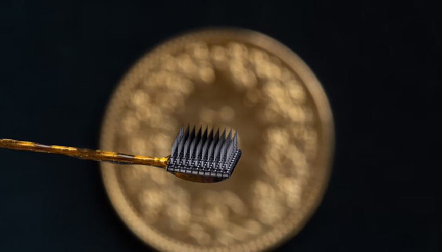 Tamamen felçli hasta, beynine yerleştirilen implantla iletişim kurdu