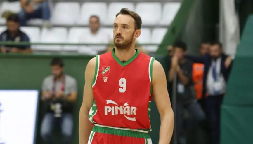 Pınar Karşıyaka’da Semih Erden parkeye dönüyor