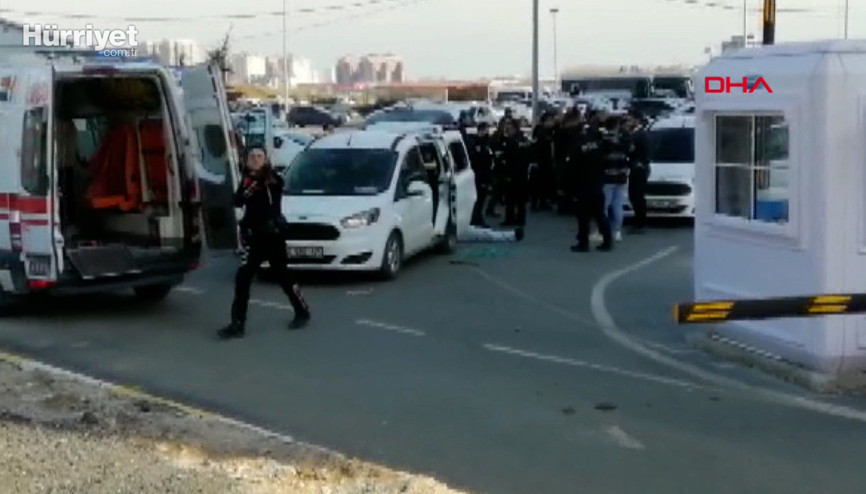 Küçükçekmece Adliyesi önünde silahlı çatışma