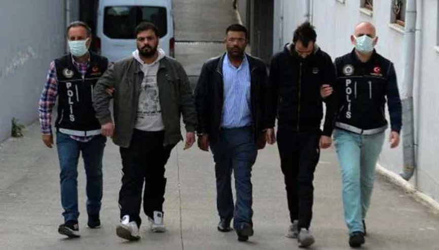 İç çamaşırında 4 bin 900 adet uyuşturucu ile yakalandı