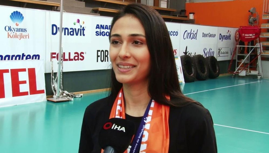 Simge Aköz: Bu kupayı eve getirmek gurur verici