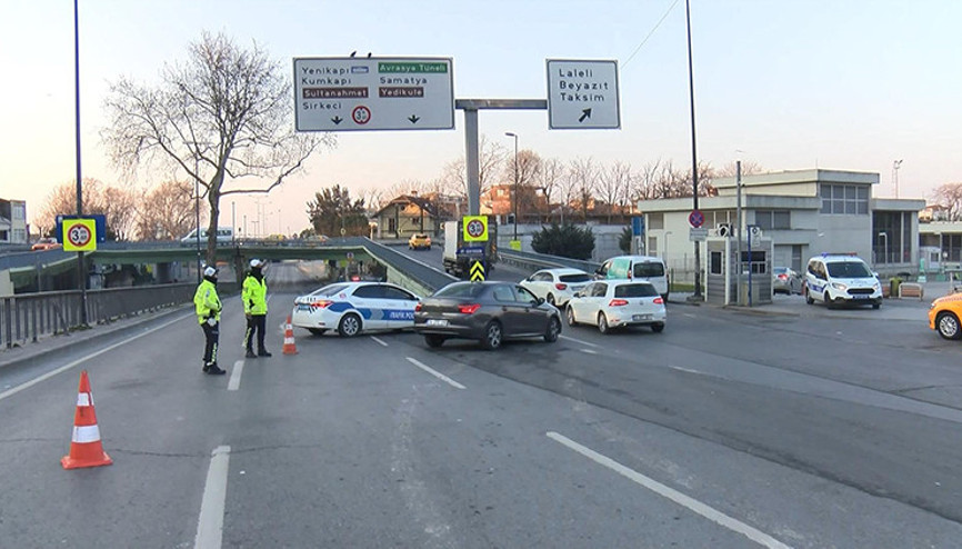 İstanbuldaki maraton öncesi bazı yollar trafiğe kapatıldı