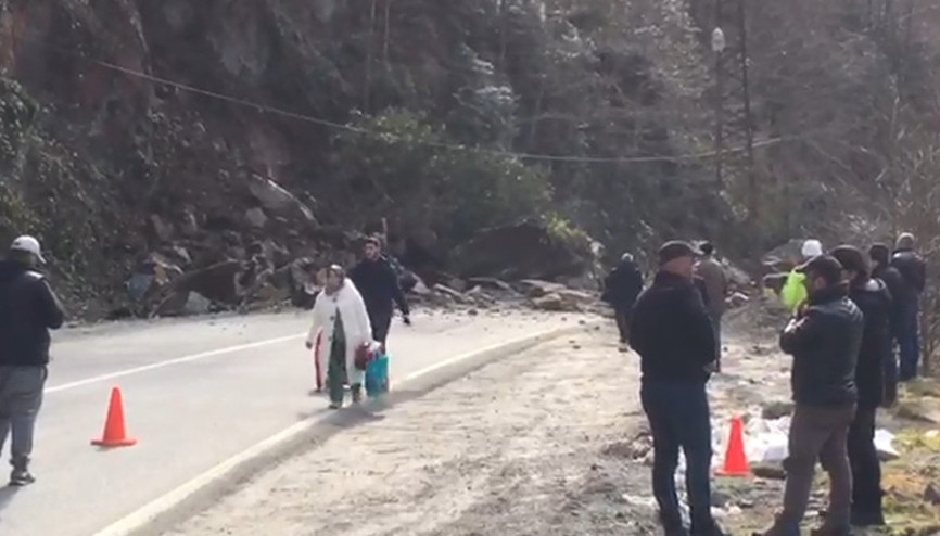 Rizede Ayder yolu heyelan nedeniyle kapandı