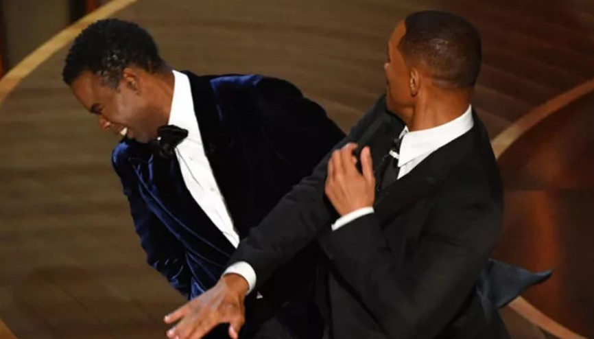 Will Smithten sunucu Chris Rocka Oscar tokadı