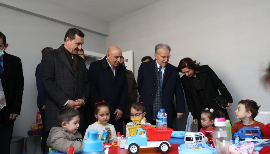 Şahin’e bağış jesti