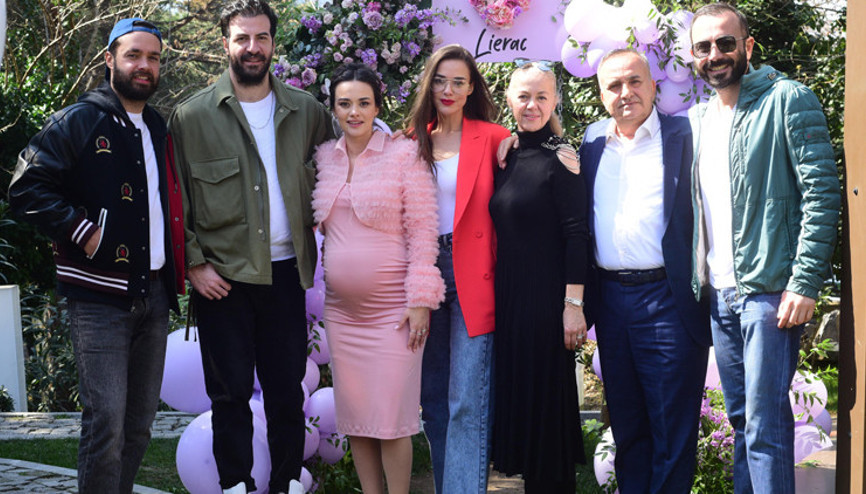 Hande Soralın baby shower partisi