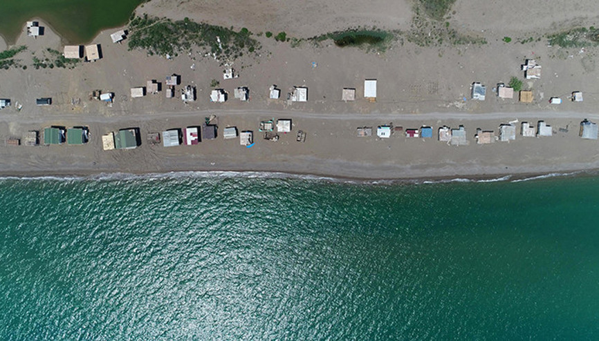 Kumköy sahilindeki çardakların yıkımı için yeni tarih