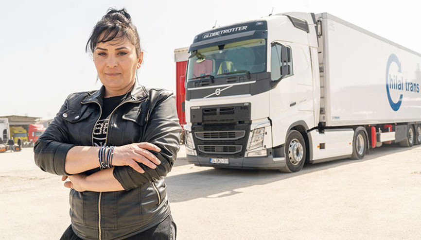 Dev TIR’ların minik serçesi