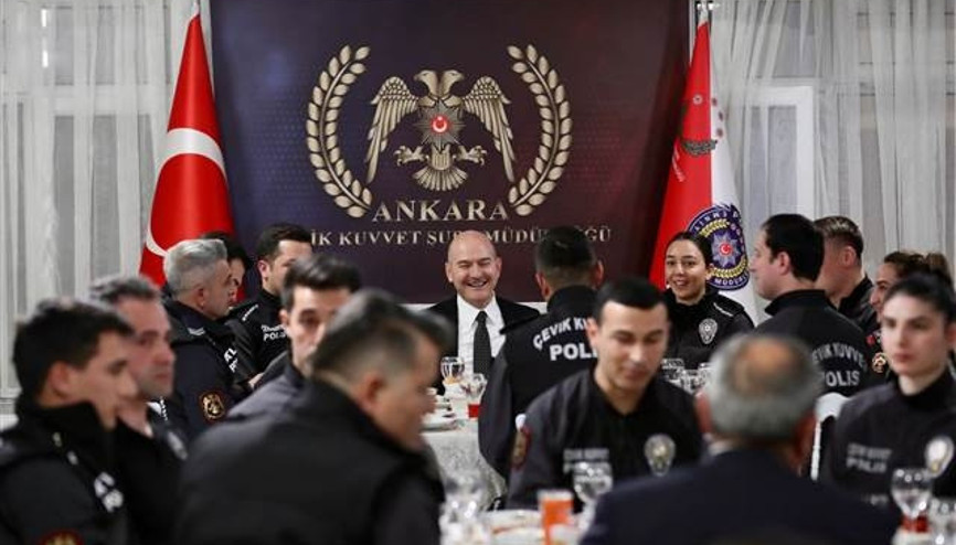 Bakan Soylu, Çevik Kuvvet Şube Müdürlüğü’nde iftar yaptı