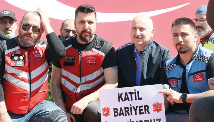 Katil bariyer protestosunda bakan sürprizi