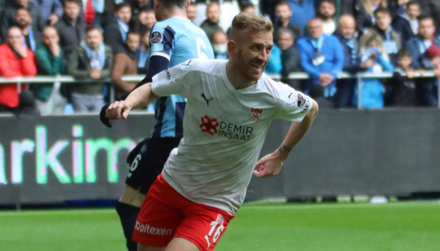 Sivasspor, Pedro Henriquenin Internacionale transfer olduğunu duyurdu