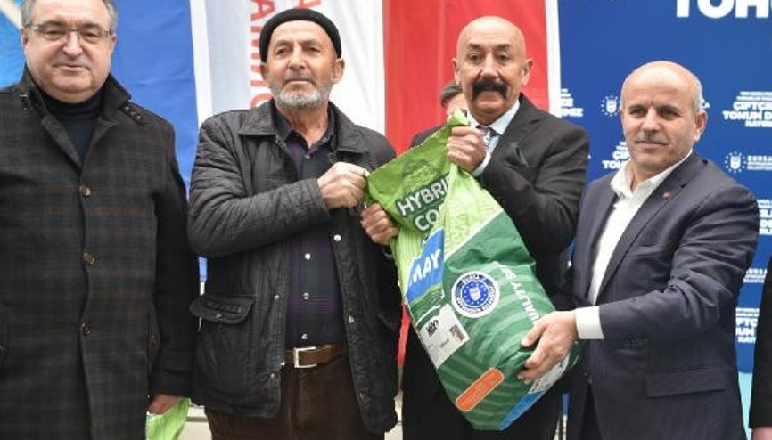 Büyükorhanlı çiftçiye fidan ve tohum desteği