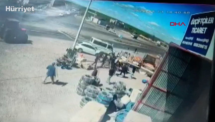 2 kişinin öldüğü 5 kişinin yaralandığı esnafın park kavgası kamerada 2 kişinin öldüğü 5 kişinin yaralandığı esnafın park kavgası kamerada