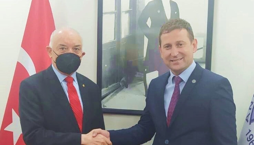 Makasta iş birliği