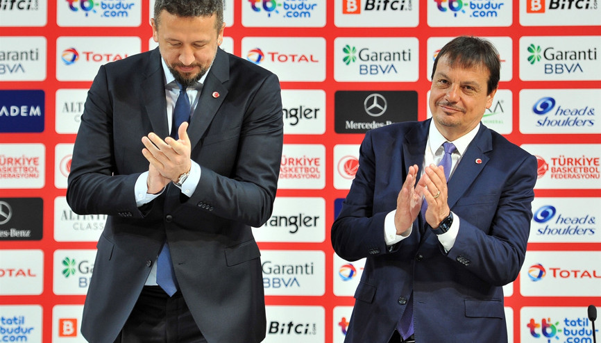 Ergin Atamanin imza töreninden fotoğraflar