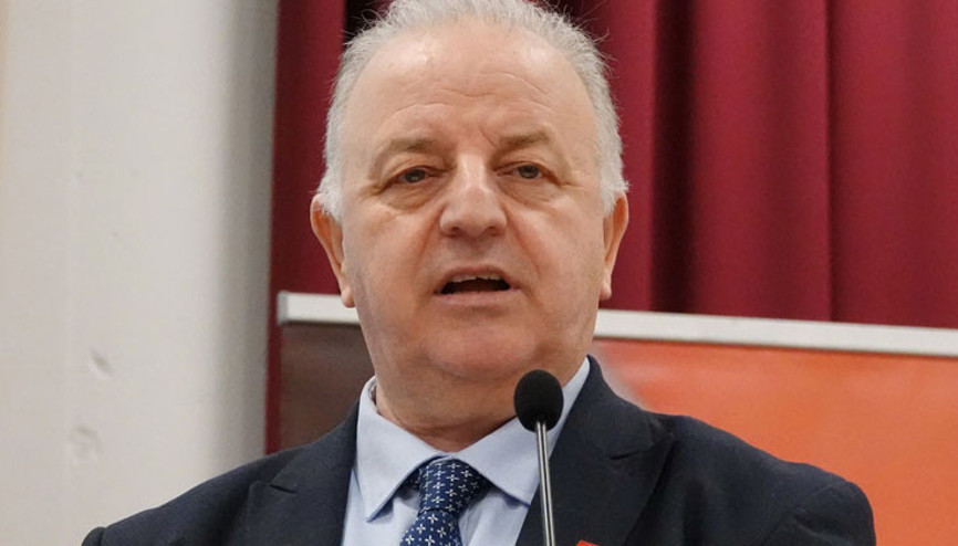 CHP Berlin’de Kenan Kolat koltuğunu korudu