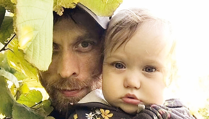 Önce bebeği şimdi kendisi... Ünlü yazarın oğlu aşırı dozdan öldü