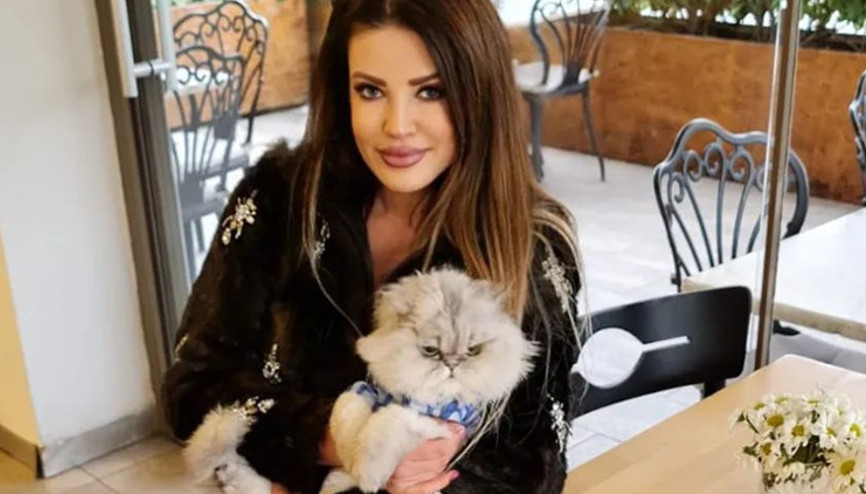 Esra Sönmezer kimdir, kaç yaşında, nereli Kedisi hayatını kaybeden Esra Sönmezer açıklama yaptı
