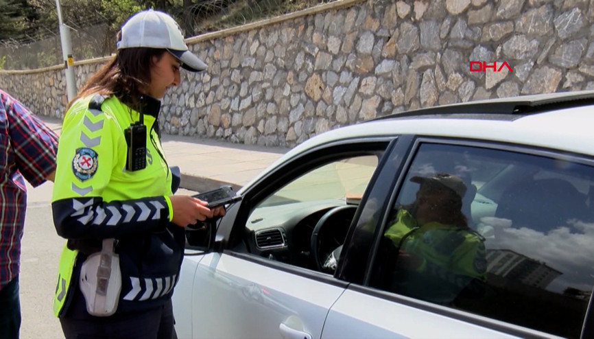 Ankarada bayram öncesi 1500 polisle trafik denetimi