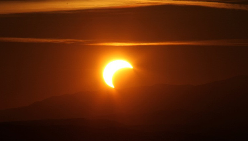 Güneş tutulması ne zaman, saat kaçta, burçları nasıl etkileyecek Güneş tutulmasının burçlara etkisi