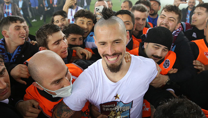 Trabzonsporda Marek Hamsik takım arkadaşlarını coşturdu