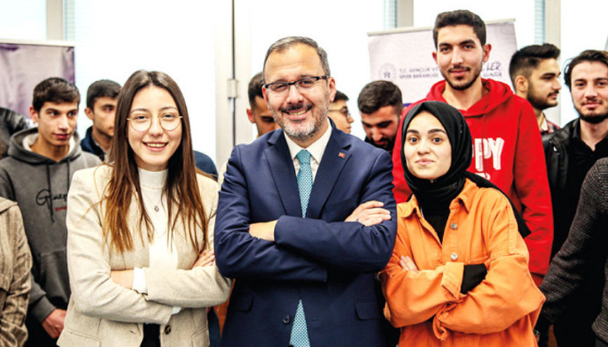 Gençlik ve Spor Bakanı Mehmet Muharrem Kasapoğlu: Yeni yasayla Türk sporu sağlam temele oturacak