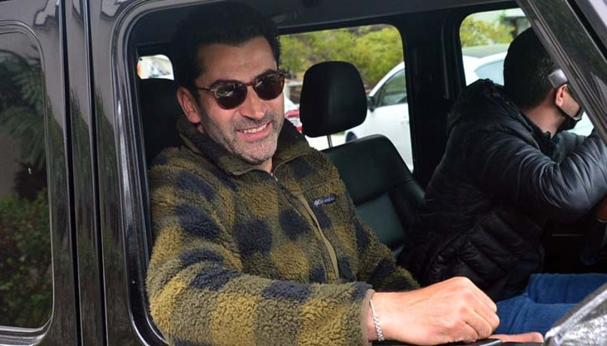 Kurt Efe’nin altın sarısı saçları var