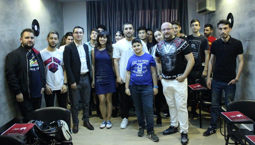 Yeni merak DJ’lik