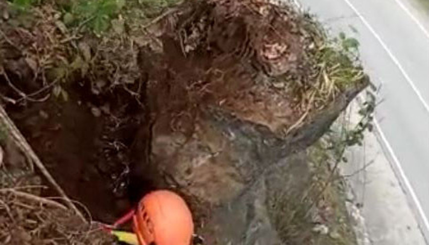 Dağcılar riskli kayalar için çalışma başlattı... Yamaçları çelik ağlarla örüyor
