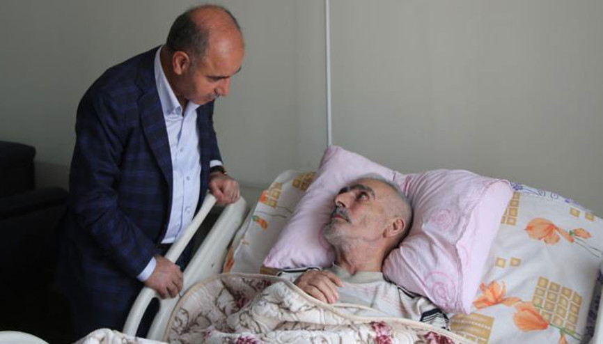 Emniyet Genel Müdürü Aktaş’tan şehit polis Fethi Sekinin babasına anlamlı ziyaret Emniyet Genel Müdürü Aktaş’tan şehit polis Fethi Sekinin babasına anlamlı ziyaret